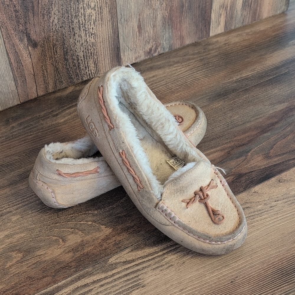 UGG Australia Brett Women's Moccassin Slippers 9                            M424